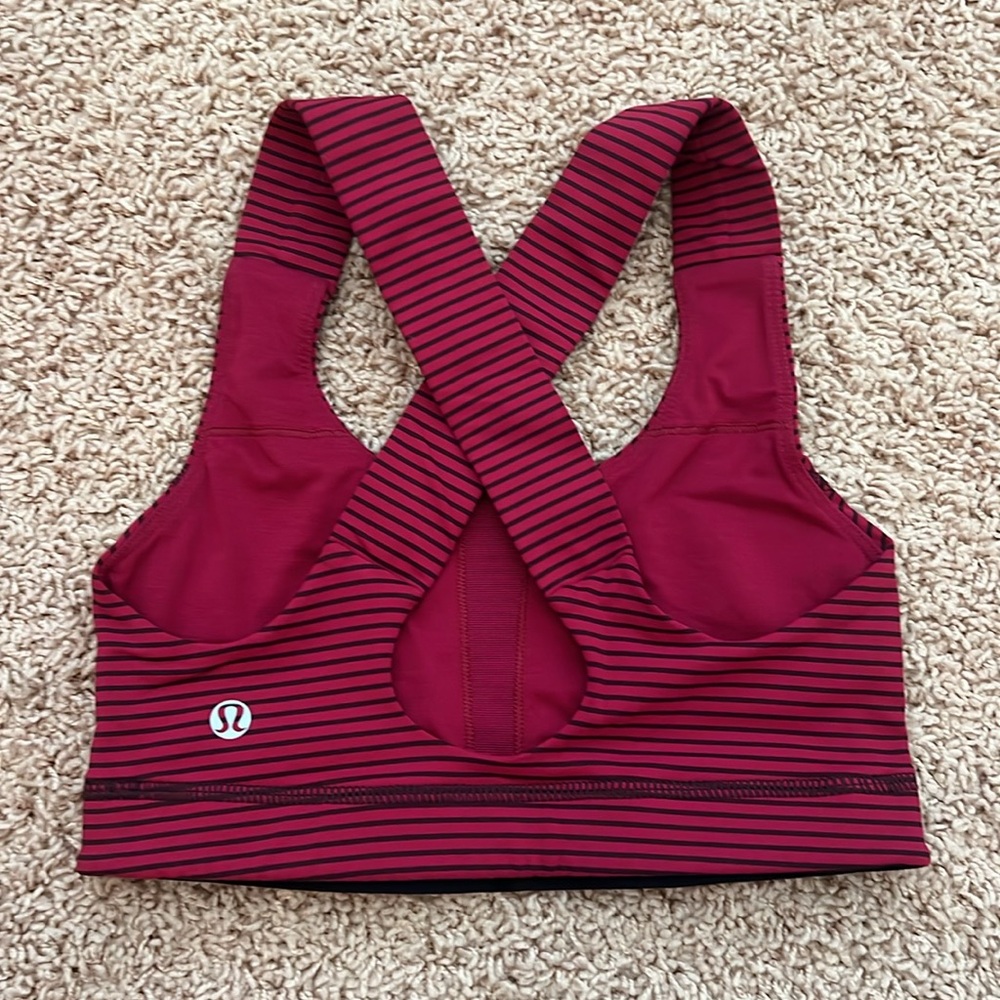 lululemon sports bra